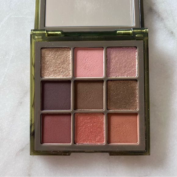 Huda Beauty Haze Obsessions Eyeshadow Palette - Khaki - Picture 2 of 4